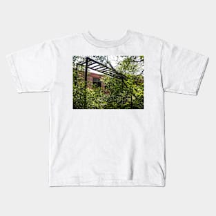 Hand Over Hand Hedges Kids T-Shirt